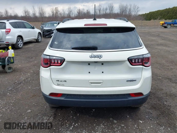2019 Jeep Compass Latitude with VIN 3C4NJDBB6KT839035, listed as a IAAI auction lot 41864722 with Not Provided miles and . Bid and sale history available at carsss.com. Image 15.