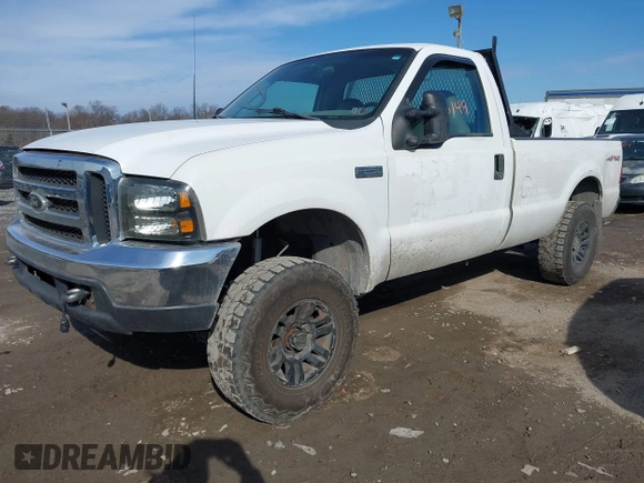 1999 Ford Super Duty F-250 XL with VIN 1FTNF21F3XEC26324, listed as a IAAI auction lot 41433149 with 203,634 mi miles. Bid and sale history available at carsss.com. Image 2.