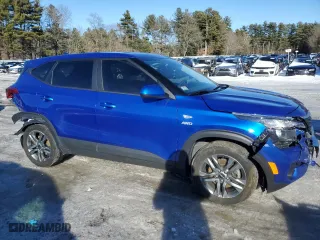 2023 Kia Seltos LX with VIN KNDEPCAA5P7365740, listed as a Copart auction lot 46305835 with 30,759 mi miles and Salvage Title. Bid and sale history available at carsss.com. Image 4.
