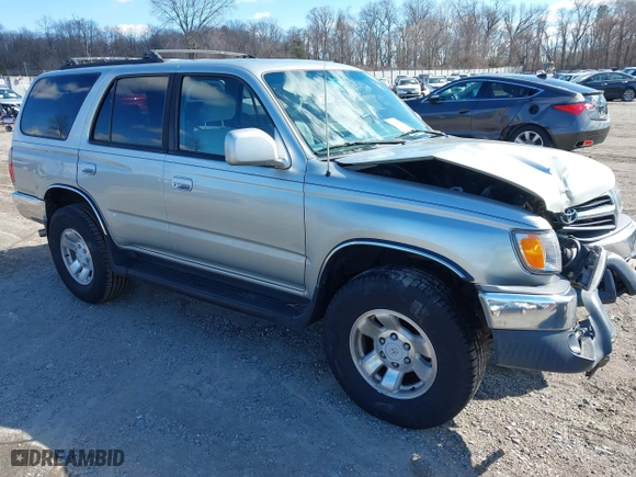 2000 Toyota 4Runner SR5 with VIN JT3HN86R5Y0283486, listed as a IAAI auction lot 41601575 with 148,262 mi miles. Bid and sale history available at carsss.com. Image 1.