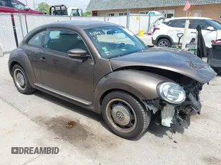2012 Volkswagen Beetle 2.5L PZEV with VIN 3VWJP7AT1CM646700, listed as a IAAI auction lot 42362358 with 166,549 mi miles and . Bid and sale history available at DreamBid. Image 1.