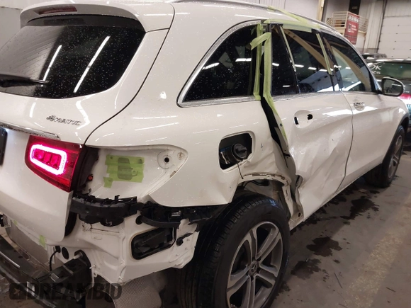 2022 Mercedes-Benz GLC 300 z VIN W1N0G8EB1NV377962, wystawiony jako IAAI lot #41651828 z przebiegiem 13 729 mil mil oraz . Historia ofert i sprzedaży dostępna na DreamBid. Obrazek 18.