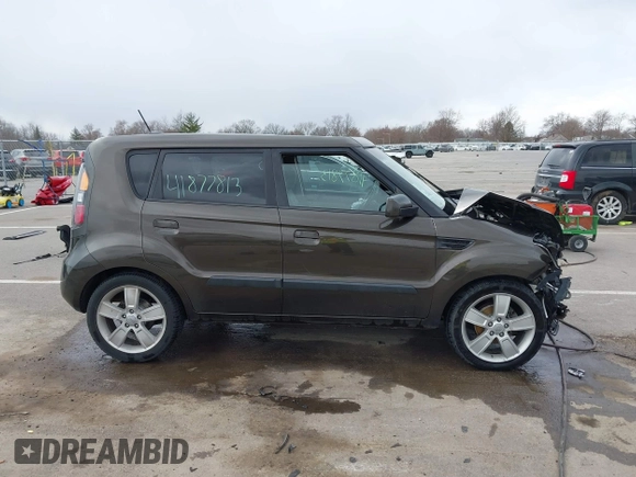2010 Kia Soul + with VIN KNDJT2A21A7159044, listed as a IAAI auction lot 41877813 with 121,814 mi miles. Bid and sale history available at carsss.com. Image 13.