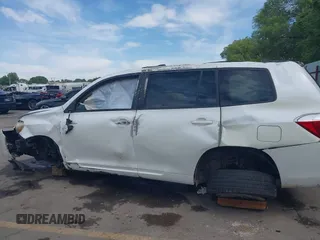2008 Toyota Highlander Sport with VIN JTEES43A982090613, listed as a IAAI auction lot 42486898 with 129,300 mi miles and . Bid and sale history available at DreamBid. Image 6.