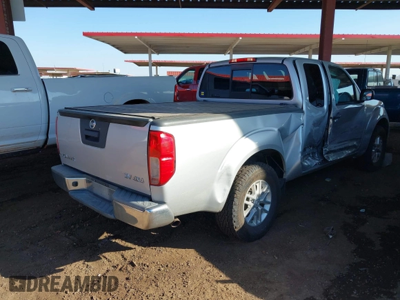 2015 Nissan Frontier SV z VIN 1N6AD0CW8FN737531, wystawiony jako IAAI lot #40278710 z przebiegiem 136 517 mil mil oraz . Historia ofert i sprzedaży dostępna na DreamBid. Obrazek 6.