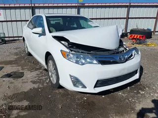 2014 Toyota Camry SE with VIN 4T1BK1FK2EU540026, listed as a IAAI auction lot 41678692 with 85,275 mi miles. Bid and sale history available at carsss.com. Image 1.