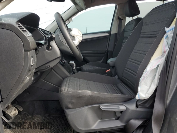 2024 Volkswagen Tiguan S с VIN 3VVFB7AXXRM166367, выставлен на аукционе Copart как лот 52639295 с пробегом Не указан миль и Списание • Salvage title. История ставок и продаж доступна на DreamBid. Изображение 7.
