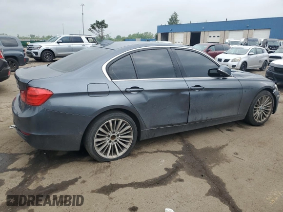 2013 BMW 3 Series 328i xDrive z VIN WBA3B3C54DF541309, wystawiony jako Copart lot #58798075 z przebiegiem 196 700 mil mil oraz Czysty tytuł • Clean title. Historia ofert i sprzedaży dostępna na DreamBid. Obrazek 3.