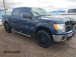 2014 Ford F-150 XL with VIN 1FTFW1EF8EKF81092, listed as a IAAI auction lot 40885506 with 286,885 mi miles. Bid and sale history available at carsss.com. Image 1.