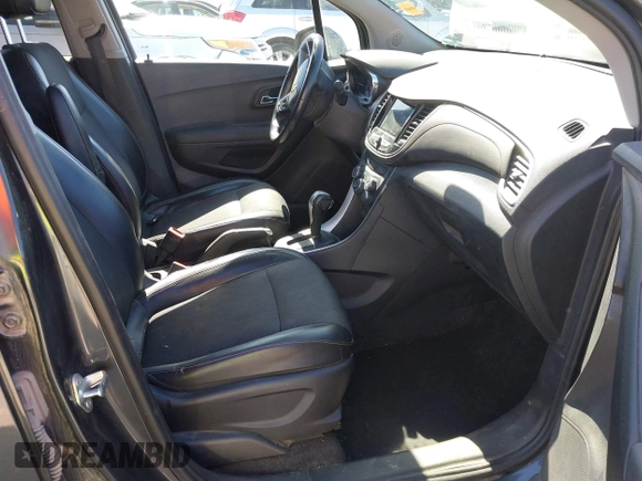 2018 Chevrolet Trax LT with VIN 3GNCJLSB5JL203424, listed as a IAAI auction lot 41738583 with 115,026 mi miles. Bid and sale history available at carsss.com. Image 5.
