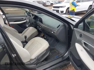 2023 Hyundai Sonata SEL z VIN KMHL64JA3PA277879, wystawiony jako IAAI lot #42001681 z przebiegiem 27 989 mil mil oraz . Historia ofert i sprzedaży dostępna na DreamBid. Obrazek 5.