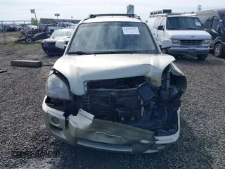 2006 Hyundai Tucson GLS with VIN KM8JN12D26U341568, listed as a IAAI auction lot 41977115 with 155,682 mi miles. Bid and sale history available at carsss.com. Image 6.