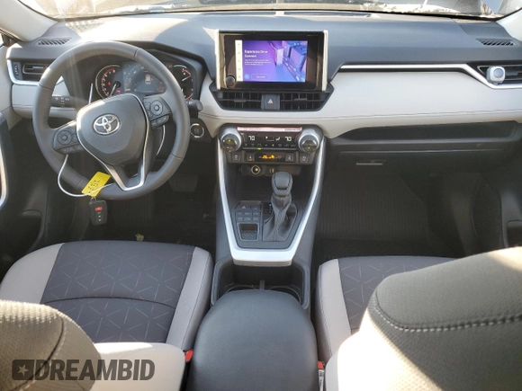 2024 Toyota RAV4 XLE with VIN 2T3P1RFV4RC483201, listed as a Copart auction lot 83233974 with 1,294 mi miles and Salvage Title. Bid and sale history available at carsss.com. Image 8.