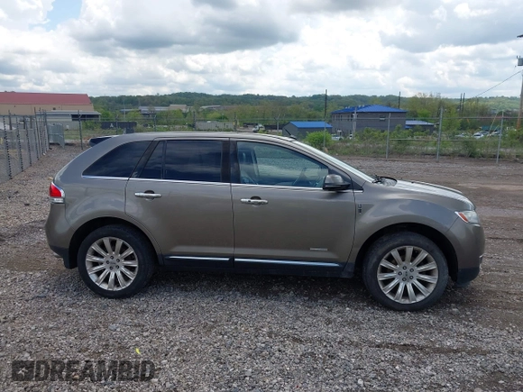 2012 Lincoln MKX with VIN 2LMDJ8JK4CBL11396, listed as a IAAI auction lot 42173631 with 184,597 mi miles and . Bid and sale history available at DreamBid. Image 13.