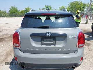 2020 MINI Countryman Cooper S with VIN WMZYX1C08L3L66257, listed as a IAAI auction lot 42402345 with 28,609 mi miles and . Bid and sale history available at DreamBid. Image 16.