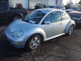 2004 Volkswagen New Beetle Coupe GLS with VIN 3VWCK31C84M415021, listed as a Copart auction lot 88131025 with 277,725 mi miles and Salvage Title. Bid and sale history available at carsss.com. Image 1.