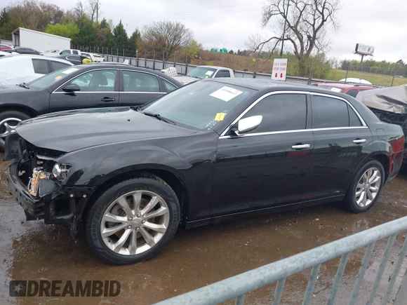 2019 Chrysler 300 Limited with VIN 2C3CCAKG1KH586537, listed as a IAAI auction lot 41950613 with 113,161 mi miles and . Bid and sale history available at carsss.com. Image 14.
