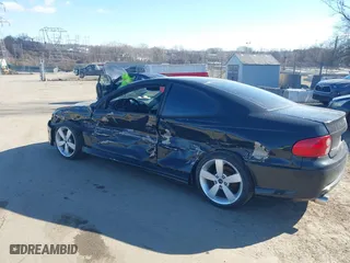 2005 Pontiac GTO with VIN 6G2VX12U05L472252, listed as a IAAI auction lot 41640672 with 141,191 mi miles. Bid and sale history available at carsss.com. Image 3.