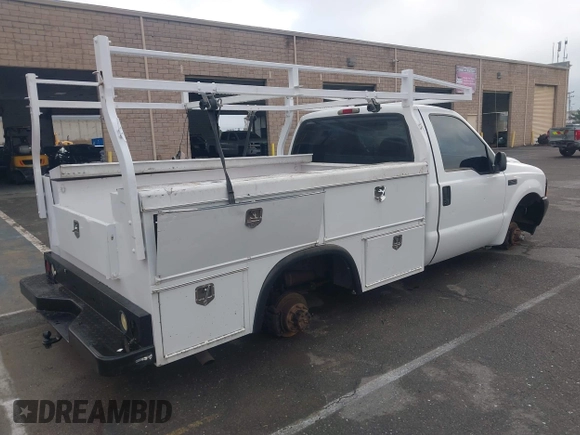 2004 Ford F-250 XL z VIN 1FTNF20L64EE05962, wystawiony jako IAAI lot #41103571 z przebiegiem Nie podano mil oraz . Historia ofert i sprzedaży dostępna na DreamBid. Obrazek 4.