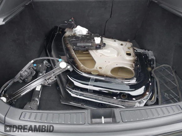 2020 Tesla Model S Long Range с VIN 5YJSA1E23LF390913, выставлен на аукционе IAAI как лот 42031044 с пробегом 93 403 миль миль и . История ставок и продаж доступна на DreamBid. Изображение 12.