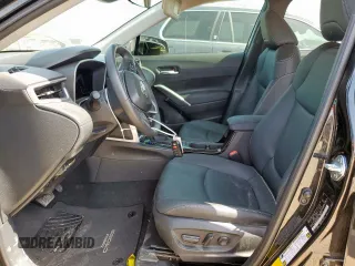 2023 Toyota Corolla Cross XLE with VIN 7MUDAAAG2PV072301, listed as a Copart auction lot 61547155 with 25,017 mi miles and Salvage title. Bid and sale history available at DreamBid. Image 7.