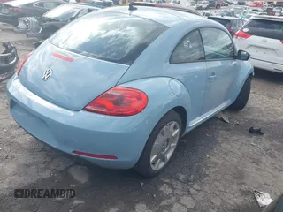 2012 Volkswagen Beetle 2.5L PZEV with VIN 3VWJP7AT6CM651620, listed as a IAAI auction lot 41395145 with 1 mi miles. Bid and sale history available at carsss.com. Image 4.