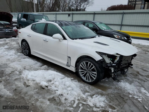 2018 Kia Stinger Premium with VIN KNAE25LA2J6015578, listed as a Copart auction lot 45089555 with 80,801 mi miles and Salvage Title. Bid and sale history available at carsss.com. Image 4.