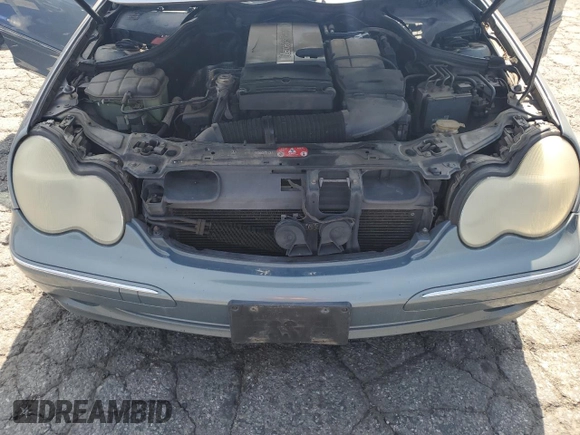 2004 Mercedes-Benz C 230 Kompressor with VIN WDBRF40J84F483289, listed as a Copart auction lot 60732195 with 109,846 mi miles and Clean title. Bid and sale history available at DreamBid. Image 11.