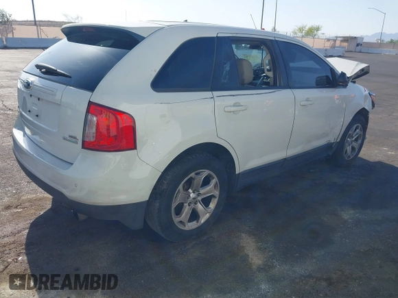 2013 Ford Edge SEL with VIN 2FMDK3J95DBA83550, listed as a IAAI auction lot 42067784 with 129,732 mi miles. Bid and sale history available at carsss.com. Image 4.