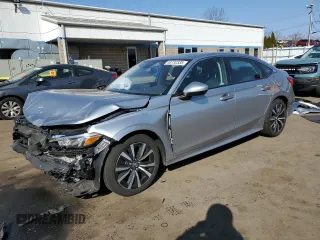 2024 Honda Civic EX z VIN 2HGFE1F72RH310067, wystawiony jako Copart lot #48732335 z przebiegiem 31 300 mil mil oraz Szkoda całkowita • Salvage title. Historia ofert i sprzedaży dostępna na DreamBid. Obrazek 1.