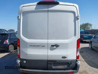 2018 Ford Transit z VIN 1FTYR2CM0JKA71692, wystawiony jako IAAI lot #42357507 z przebiegiem 323 477 mil mil oraz . Historia ofert i sprzedaży dostępna na DreamBid. Obrazek 16.