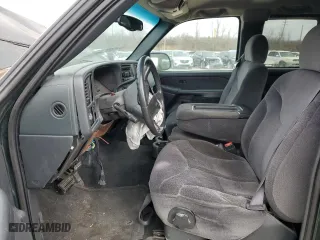 2002 GMC Sierra 1500 SLE with VIN 2GTEC19V921364698, listed as a Copart auction lot 83564604 with 276,828 mi miles and Salvage Title. Bid and sale history available at carsss.com. Image 7.