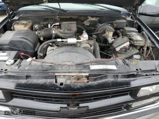 1997 Chevrolet Tahoe with VIN 1GNEC13R3VJ406120, listed as a Copart auction lot 81569674 with 203,863 mi miles and Salvage Title. Bid and sale history available at carsss.com. Image 12.