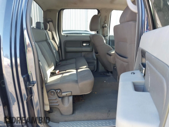 2006 Ford F-150 XLT with VIN 1FTRW12W66KC29356, listed as a IAAI auction lot 40590959 with 178,353 mi miles. Bid and sale history available at carsss.com. Image 8.