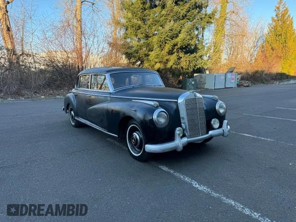 1952 Mercedes-Benz 300 with VIN 0143652, listed as a Copart auction lot 43286705 with 92,199 mi miles and Clean Title. Bid and sale history available at DreamBid. Image 1.