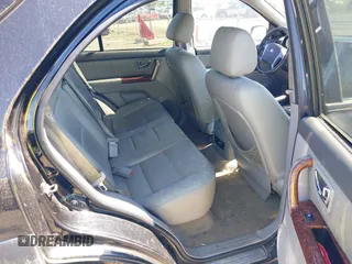 2004 Kia Sorento LX with VIN KNDJC733945245222, listed as a IAAI auction lot 42056958 with 272,128 mi miles. Bid and sale history available at carsss.com. Image 8.