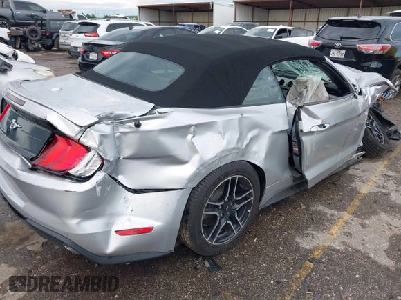2019 Ford Mustang EcoBoost z VIN 1FATP8UH3K5106557, wystawiony jako IAAI lot #42223835 z przebiegiem 32 353 mil mil oraz . Historia ofert i sprzedaży dostępna na DreamBid. Obrazek 4.
