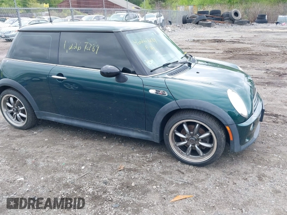2003 MINI Hardtop S z VIN WMWRE33423TD67347, wystawiony jako IAAI lot #42267289 z przebiegiem 79 740 mil mil oraz . Historia ofert i sprzedaży dostępna na DreamBid. Obrazek 13.