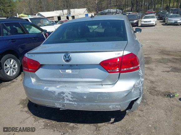 2014 Volkswagen Passat Wolfsburg Ed with VIN 1VWAS7A32EC048814, listed as a IAAI auction lot 41858198 with 112,436 mi miles. Bid and sale history available at carsss.com. Image 6.