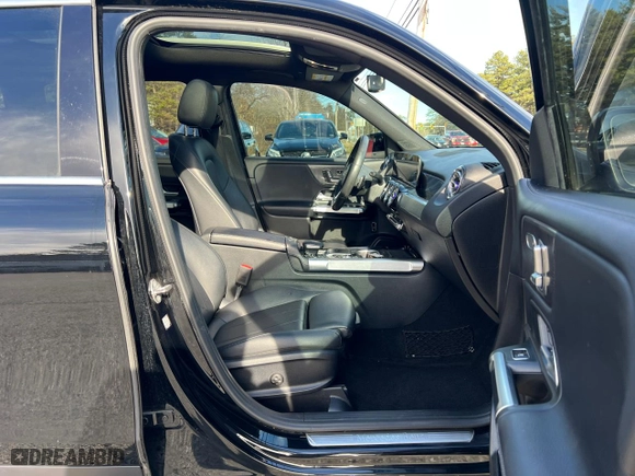 2020 Mercedes-Benz GLB with VIN WDC4M4HB5LW009758, listed as a Copart auction lot 53398435 with 91,312 mi miles and Clean Title. Bid and sale history available at carsss.com. Image 5.