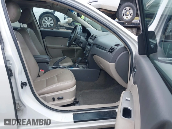 2012 Ford Fusion SEL with VIN 3FAHP0JA1CR116890, listed as a IAAI auction lot 42052907 with 190,266 mi miles. Bid and sale history available at carsss.com. Image 5.