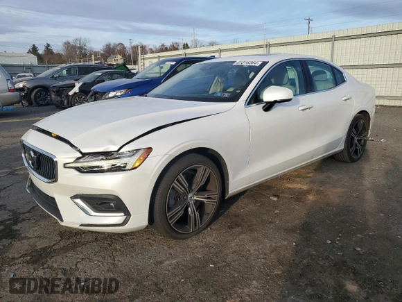 2021 Volvo S60 Inscription with VIN 7JRA22TL8MG096829, listed as a Copart auction lot 81316364 with 40,169 mi miles and Salvage Title. Bid and sale history available at carsss.com. Image 1.