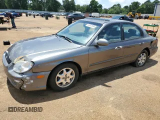 2001 Hyundai Sonata GLS with VIN KMHWF35V61A477442, listed as a Copart auction lot 64907884 with 160,326 mi miles and Salvage Title. Bid and sale history available at carsss.com. Image 1.