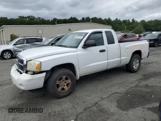 2006 Dodge Dakota SLT with VIN 1D7HW42N86S583549, listed as a Copart auction lot 69373164 with 194,509 mi miles and Salvage Title. Bid and sale history available at carsss.com. Image 1.
