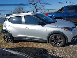 2019 Nissan Kicks S with VIN 3N1CP5CU7KL561275, listed as a IAAI auction lot 41166267 with 75,046 mi miles. Bid and sale history available at carsss.com. Image 13.