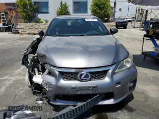 2013 Lexus CT 200h z VIN JTHKD5BH6D2158445, wystawiony jako Copart lot #56818005 z przebiegiem Nie podano mil oraz Szkoda całkowita • Salvage title. Historia ofert i sprzedaży dostępna na DreamBid. Obrazek 5.