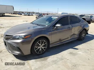 2022 Toyota Camry SE with VIN 4T1G11AK8NU672529, listed as a Copart auction lot 73362154 with 78,475 mi miles and Salvage Title. Bid and sale history available at carsss.com. Image 1.