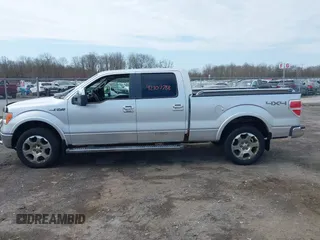 2010 Ford F-150 XL z VIN 1FTFW1EV3AFA00575, wystawiony jako IAAI lot #42107788 z przebiegiem 154 621 mil mil oraz . Historia ofert i sprzedaży dostępna na DreamBid. Obrazek 14.