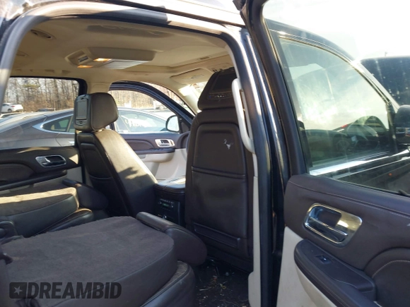 2013 Cadillac Escalade Platinum Edition with VIN 1GYS4DEF7DR251126, listed as a IAAI auction lot 41534025 with 173,153 mi miles. Bid and sale history available at carsss.com. Image 8.