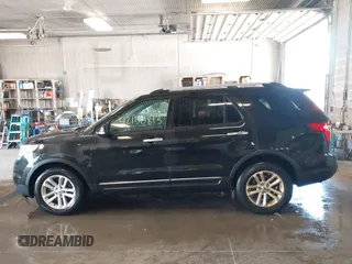 2014 Ford Explorer XLT with VIN 1FM5K7D81EGC62712, listed as a IAAI auction lot 42150813 with 182,696 mi miles and . Bid and sale history available at DreamBid. Image 14.